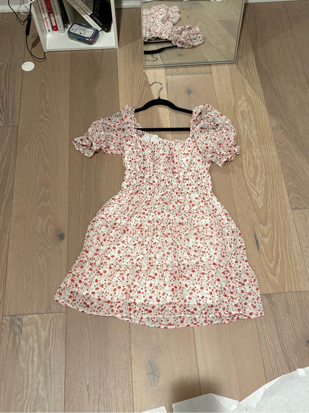 Floral Summer Puff-Sleeve Dress - White with Red Floral Pattern